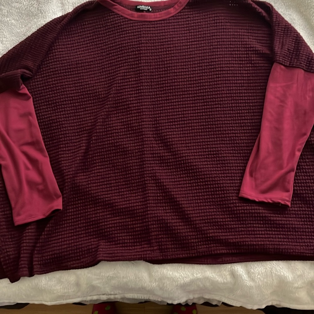 HEIMISH USA 1X waffle knit top, solid lower sleeve. Wine/deep purple color